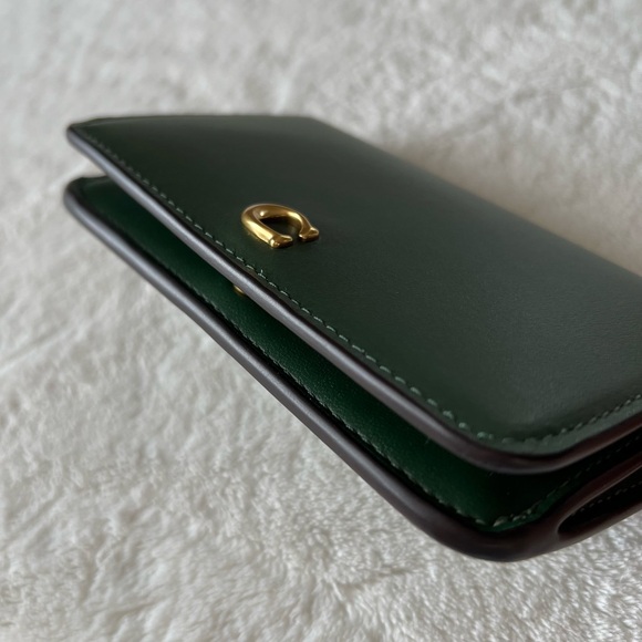 Coach Essential Slim Card Case in Amazon Green - Picture 4 of 13